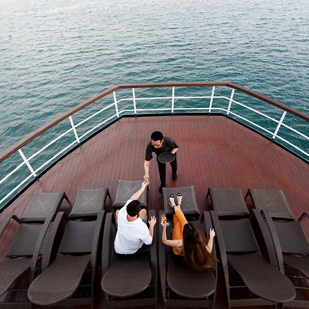 Emeraude Classic Cruises ฮาลอง ภายนอก รูปภาพ
