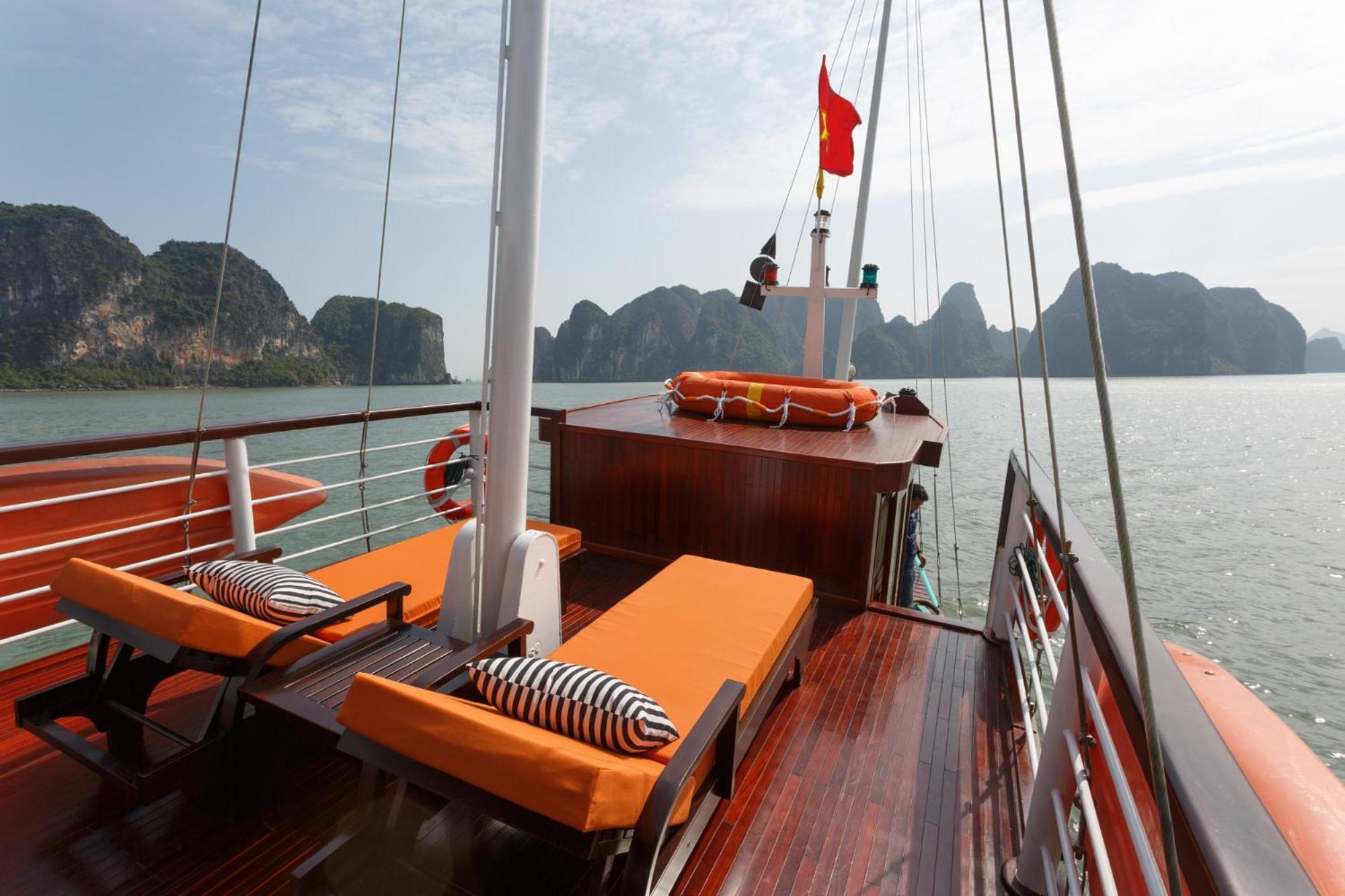 Emeraude Classic Cruises ฮาลอง ภายนอก รูปภาพ