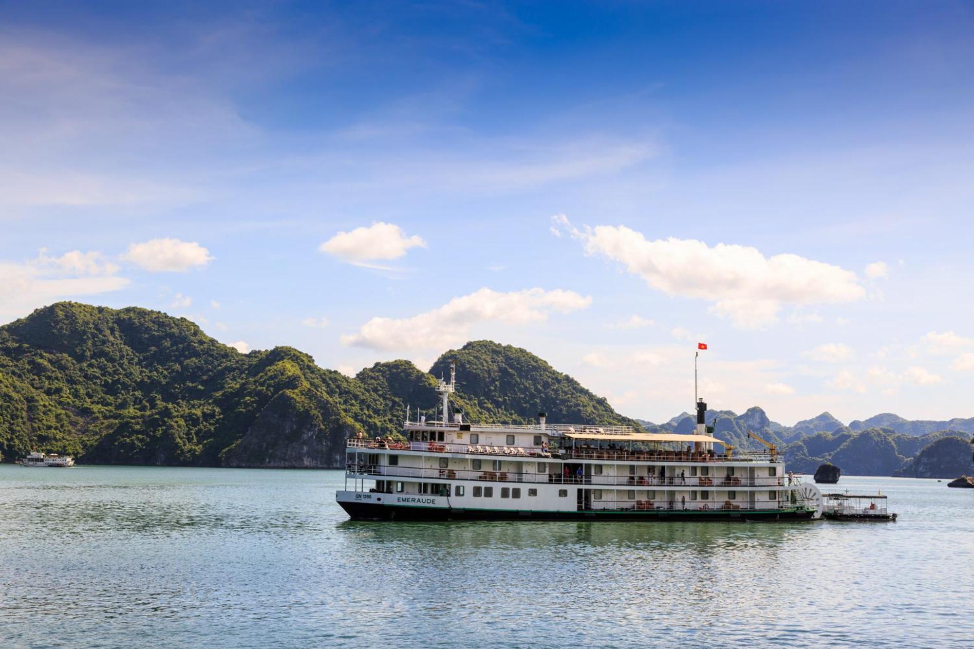 Emeraude Classic Cruises ฮาลอง ภายนอก รูปภาพ