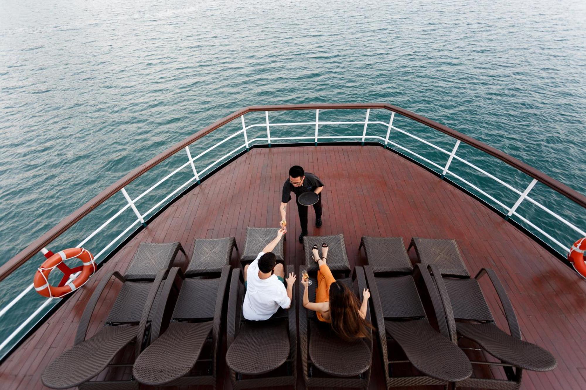 Emeraude Classic Cruises ฮาลอง ภายนอก รูปภาพ